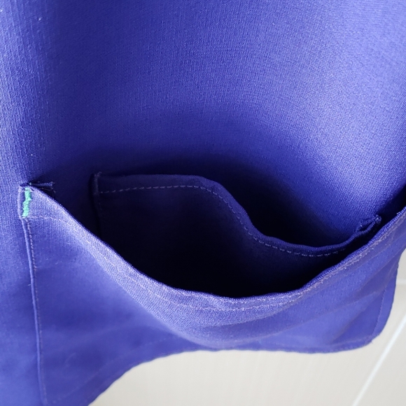 Carhartt purple scrub top - Picture 2 of 5